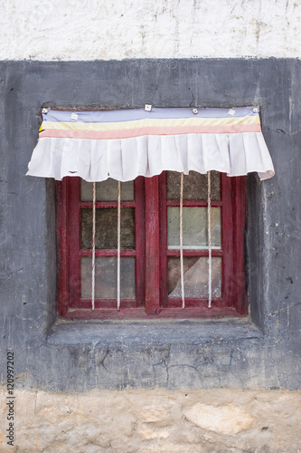 Old tibetan window style, Leh photo