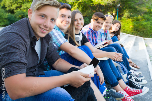 Obraz na płótnie teens in park w salonie