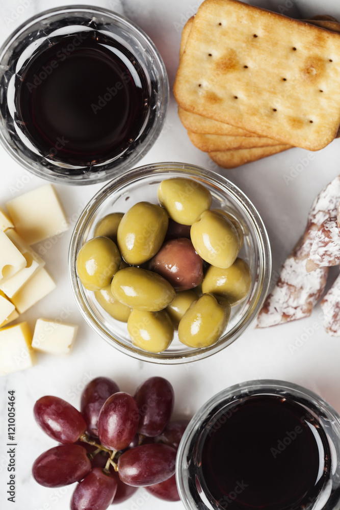 Red wine with snacks Red wine with snacks