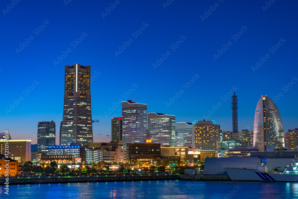 Naklejka premium 横浜・みなとみらいの夜景
