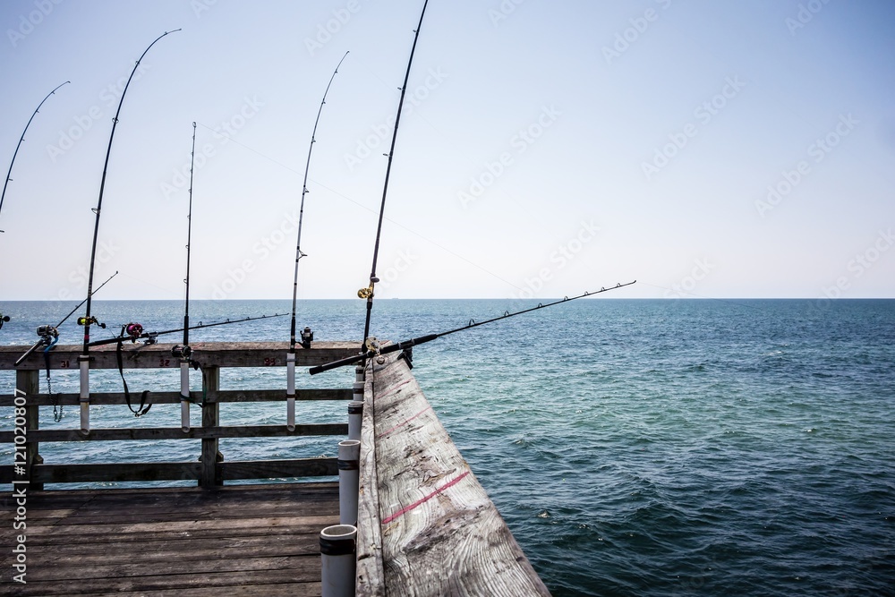 Obraz premium oak islad north carolina fishing pier