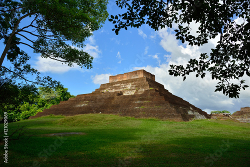 Tableau sur toile Tempio 1 Maya  a Comalcalco