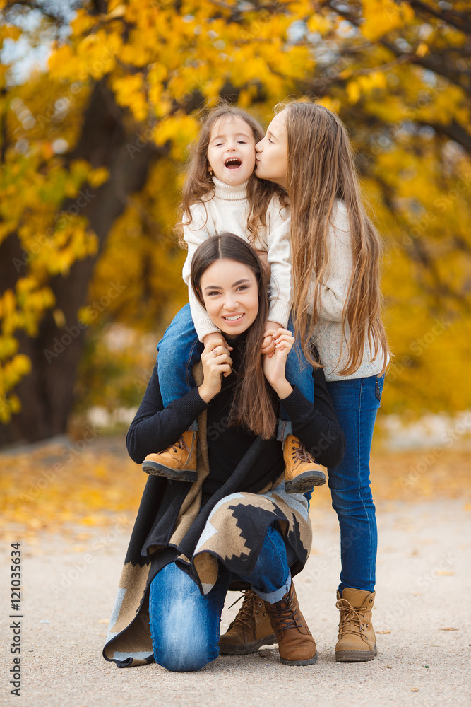 Three tall women albee hi-res stock photography and images - Alamy
