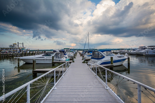 Pier and boats on the Potomac River waterfront, in Alexandria, V