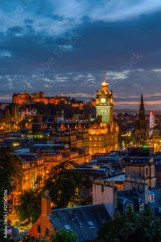 cityscape of Edinburgh at night