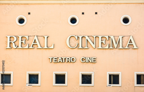 Viejos cines de Madrid cerrados, Real Cinema, España photo