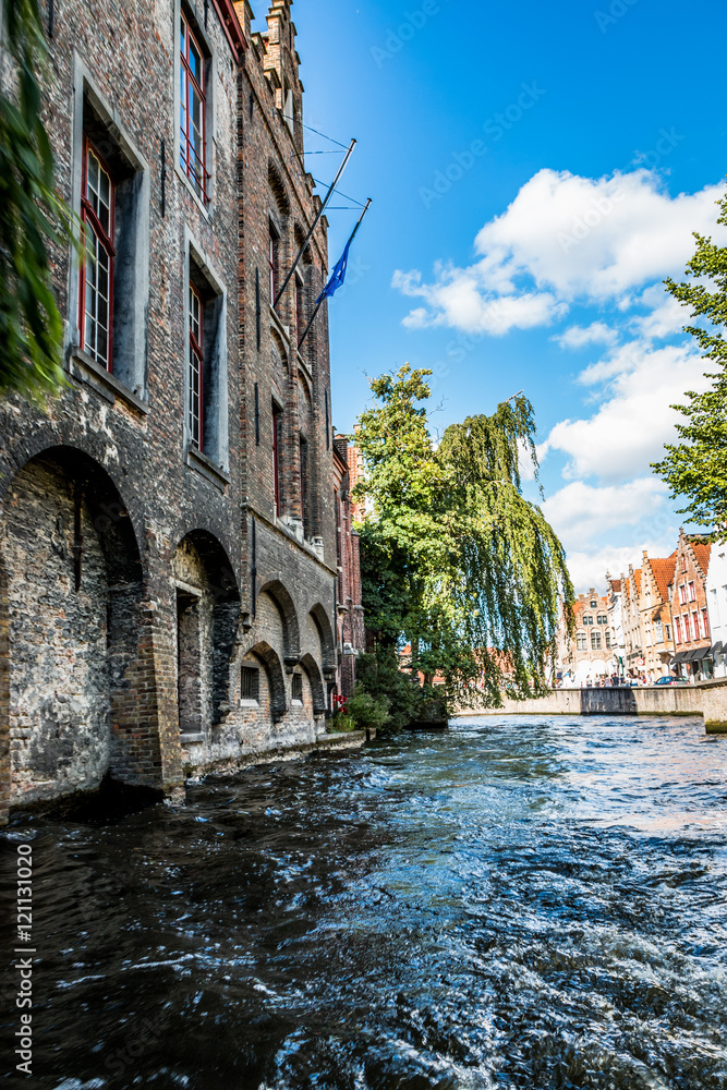 Le long des canaux de Bruges  la Venise du nord
