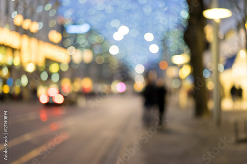 Abends in der Stadt - unscharfer Hintergrund