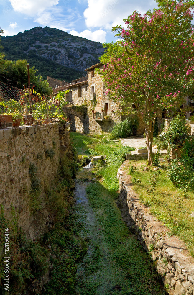 Fototapeta premium Saint-Guilhem-le-Désert