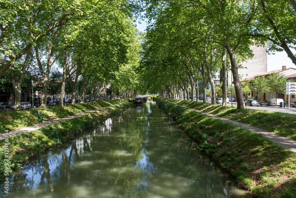The Canal du Midi in Toulouse, France. 