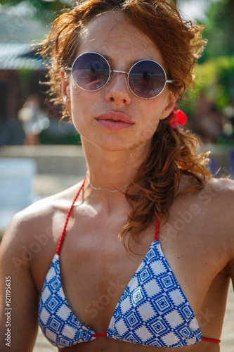 Sexy woman in sunglasses © gorov