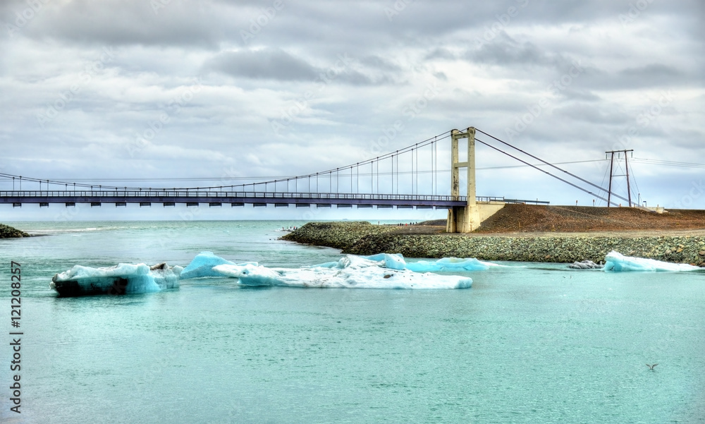Icebergs in Jokulsarlon Glacier Lagoon, Iceland Icebergs in Jokulsarlon Glacier Lagoon, Iceland