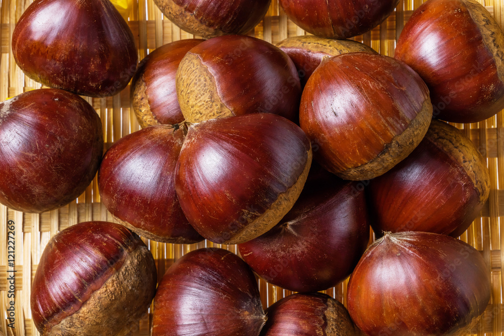 Obraz premium 旬の栗 Delicious chestnut