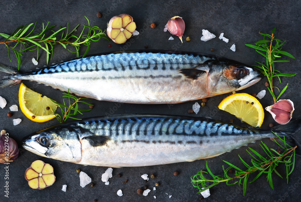 Fresh, raw mackerel with lemon and rosemary 