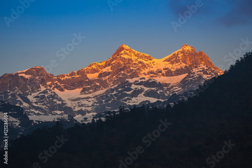 Fototapeta Naklejka Na Ścianę i Meble -  Sunrise at Lachung in Sikkim,India