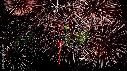 タイトル／実写花火多重合成