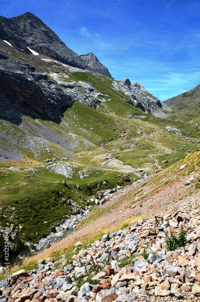 Sentiers de randonnées dans les Pyrénées, Cirque de Gavarnie