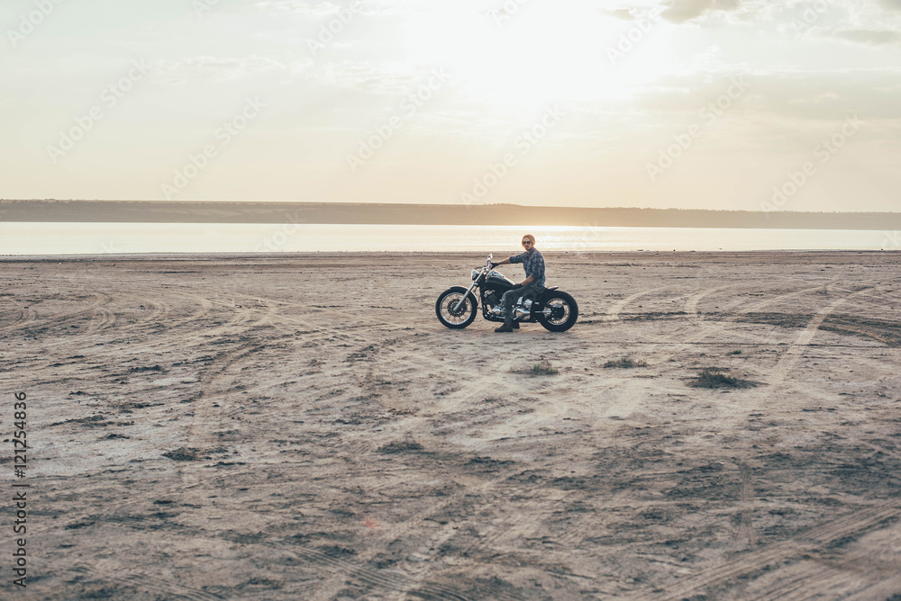 Fototapeta premium man riding motorcycle