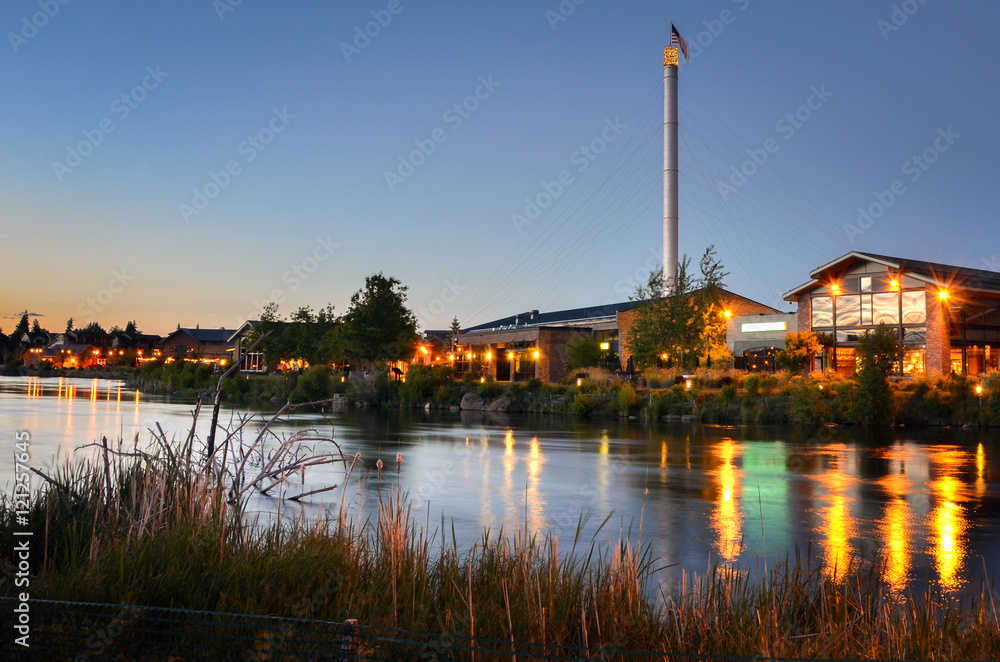 Naklejka premium Renovated Old Industrial Buildings in Bend, Oregon, at Twilight