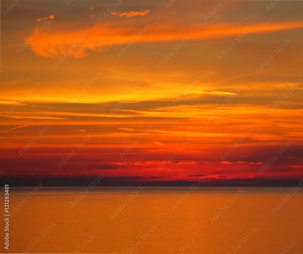 Obraz premium Sunset Over The Ocean