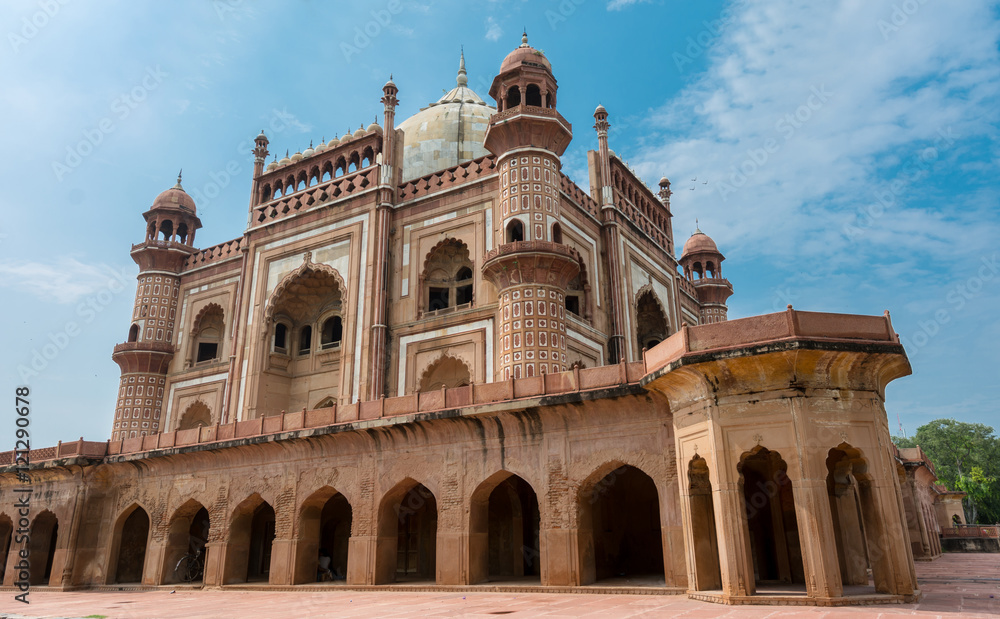 Side view of Safdar Jung's Tomb, Delhi, India. Safdarjung's Tomb is a sandstone and marble mausoleum. It was built in 1754 in the late Mughal Empire style for the statesman Safdarjung.

