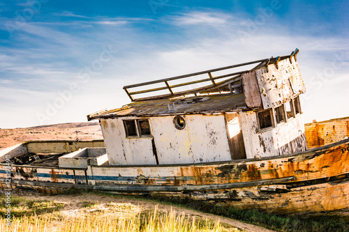 Abandoned Boat © Diane