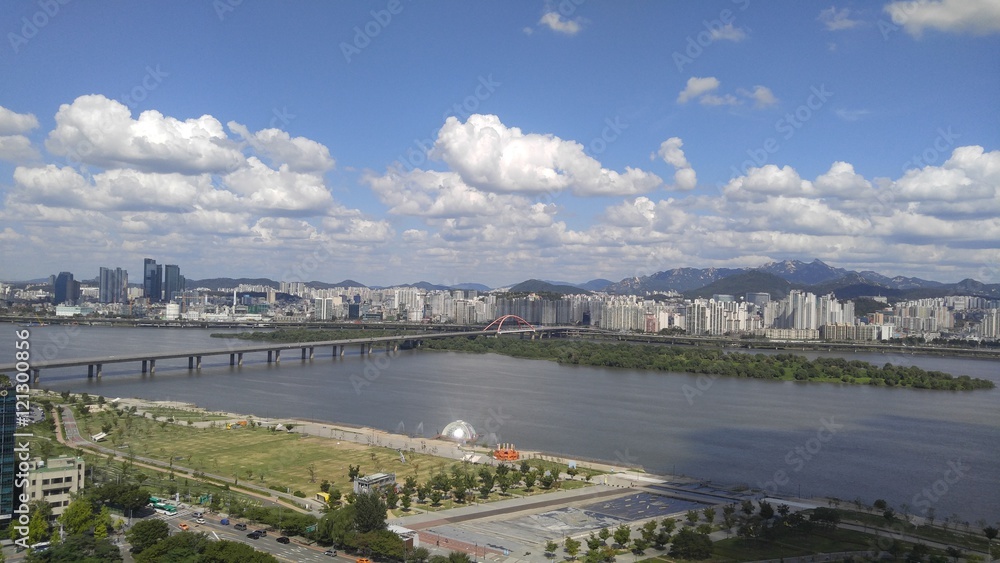 Fototapeta premium 한강의 가을하늘