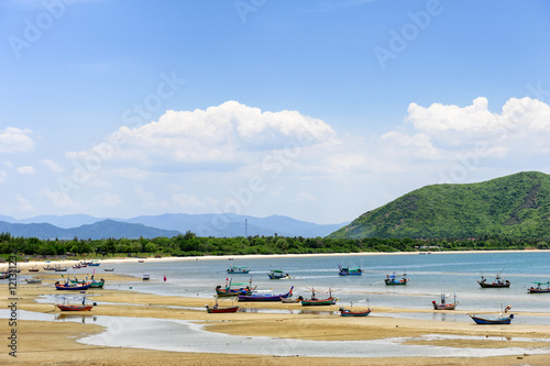 Fototapeta Naklejka Na Ścianę i Meble -  Beach and sea tide at Prachuap Khiri Khan Province Thailand.