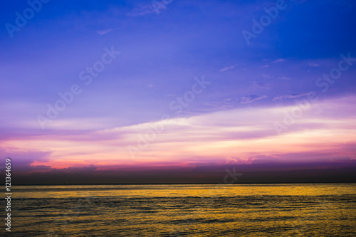 Fototapeta Naklejka Na Ścianę i Meble -  Sunrise over the sea.
