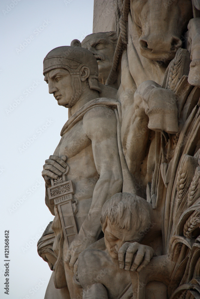 Statues de soldats de l'arc de triomphe de l'Etoile à paris, France