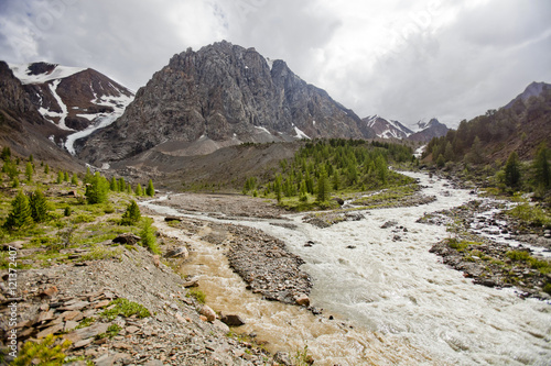 Fototapeta Naklejka Na Ścianę i Meble -  Aktru glacier River. Altai Mountains