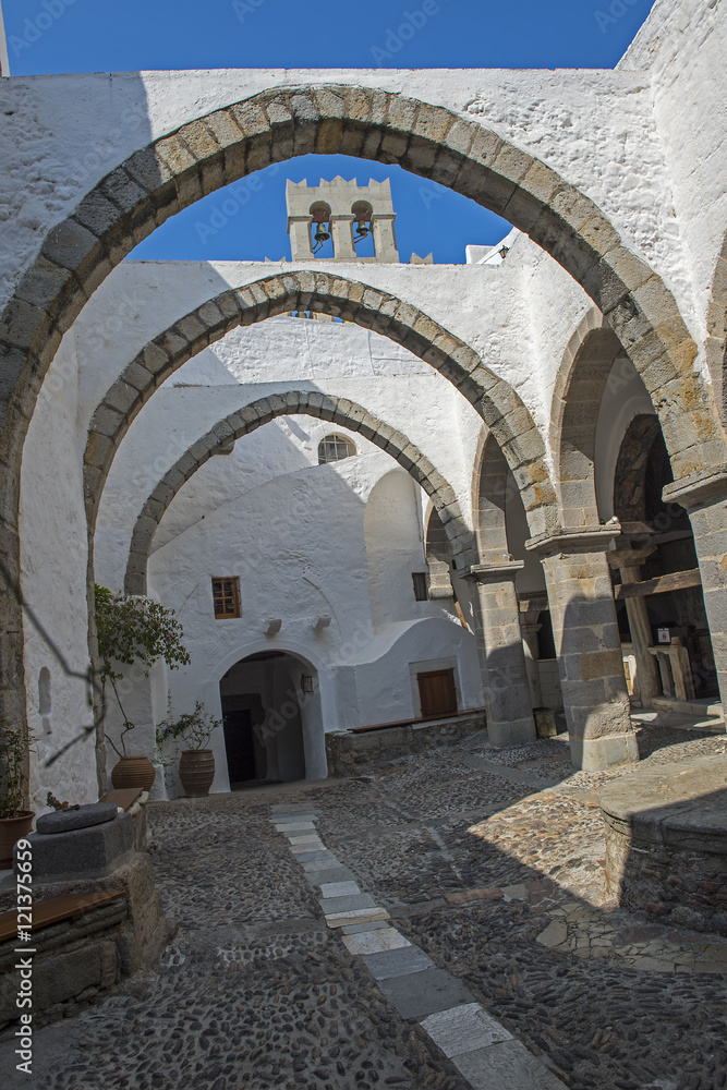 Innenhof im Johanneskloster auf der Insel Patmos, Griechenland
