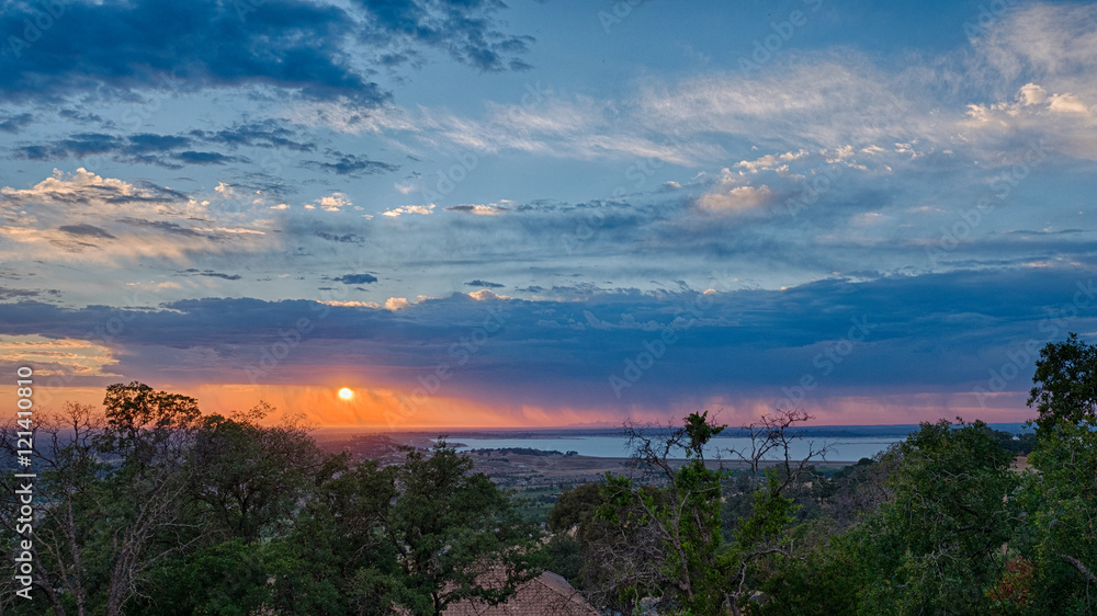 Obraz premium Sunset after rain