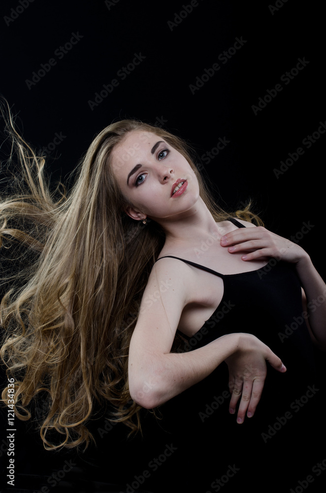 Naklejka premium the girl with developing hair