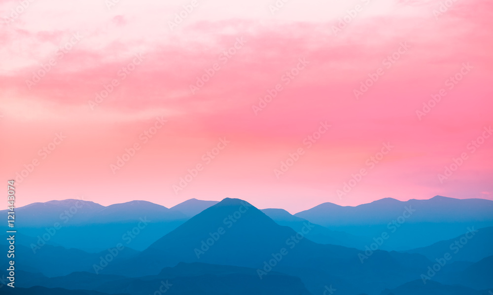 Obraz premium picturesque mountains landscape