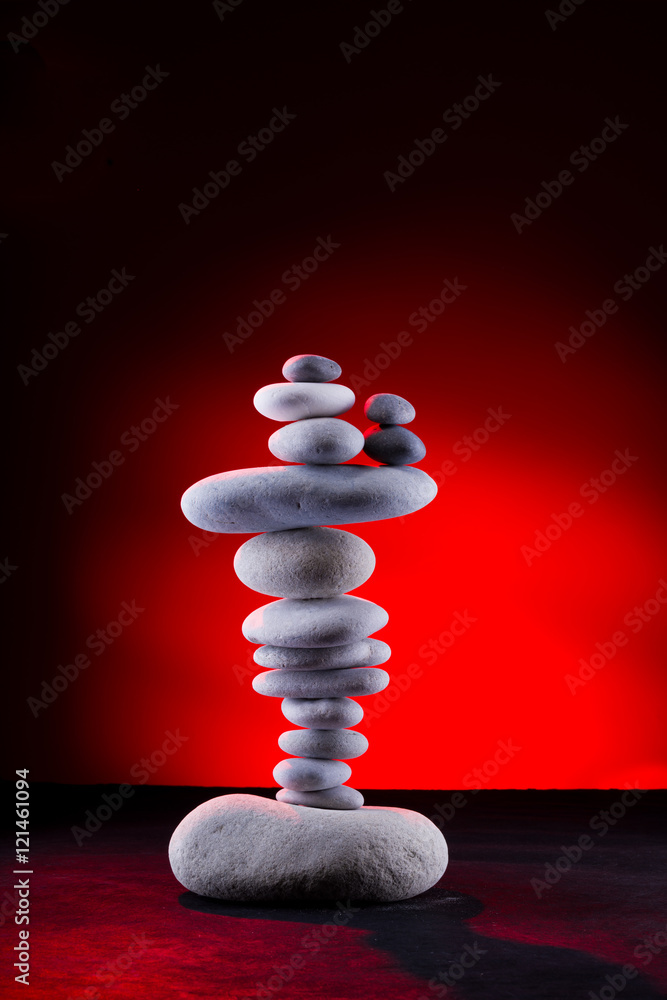 Fototapeta premium balancing pebble tower