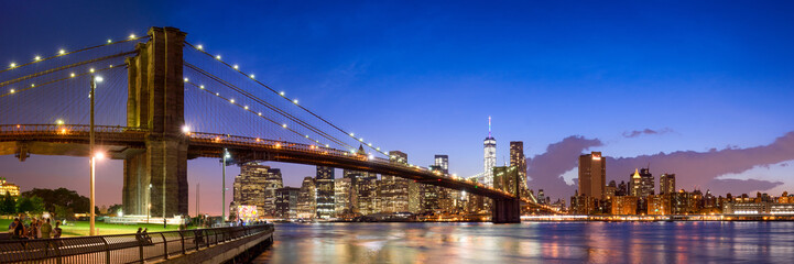 New York Brooklyn Bridge Panorama mit Manhattan skyline