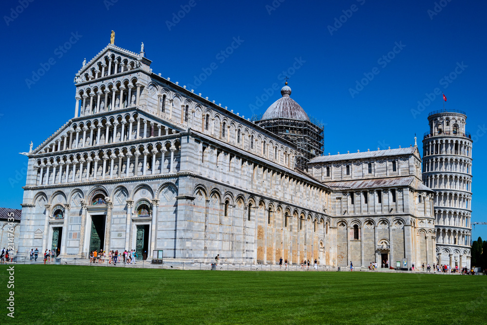 Kathedrale und Schiefer Turm von Pisa