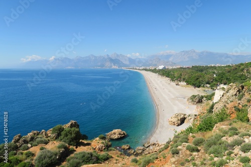 Fototapeta Naklejka Na Ścianę i Meble -  Konyaalti Beach in Antalya (Turkey)