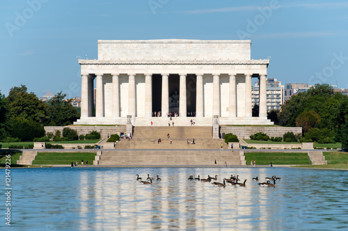 The Lincoln Memorial and the reflecting pool in Washington