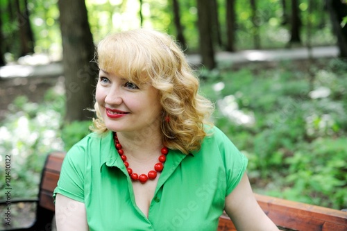 Fotografie Blond plus-size woman