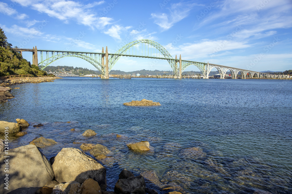 Naklejka premium Yaquina Bay Bridge