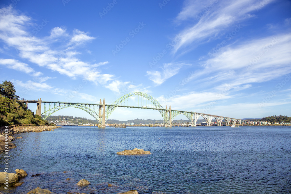 Naklejka premium Yaquina Bay Bridge