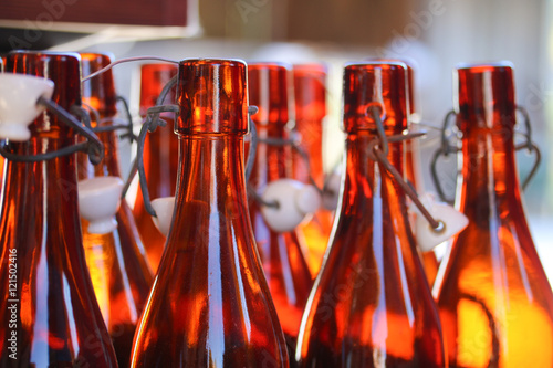 Braunglasflaschen mit Bügelverschluss