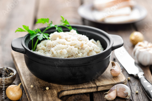 Schilderij op canvas lard with salt and garlic, traditional ukrainian cuisine