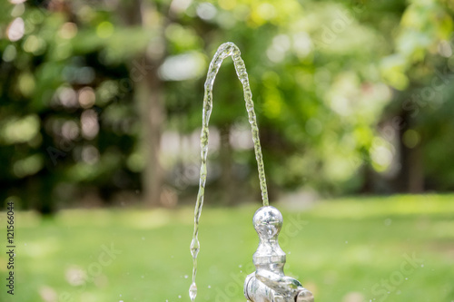 Obraz na płótnie 公園の水飲み場