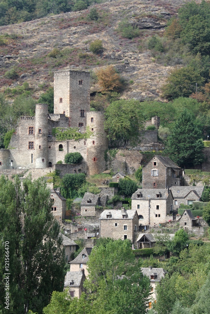 Belcastel en Aveyron,classé plus beau village de France