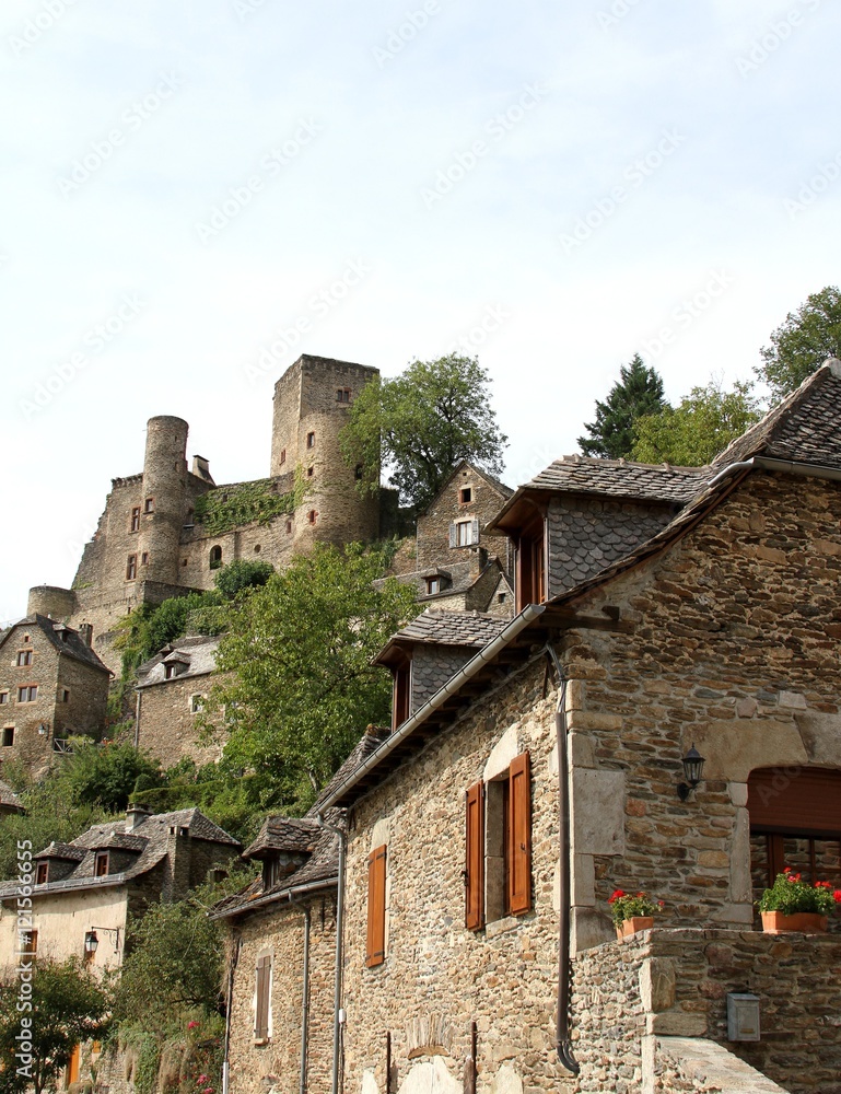 Belcastel en Aveyron,classé plus beau village de France