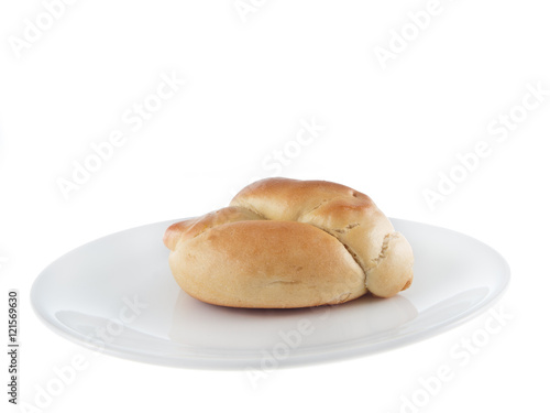 knotted bread roll