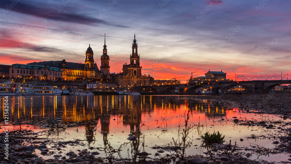 Dresden zum Sonnenuntergang 
